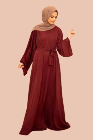 Maroon abaya, ideal for women who want to look and feel confident